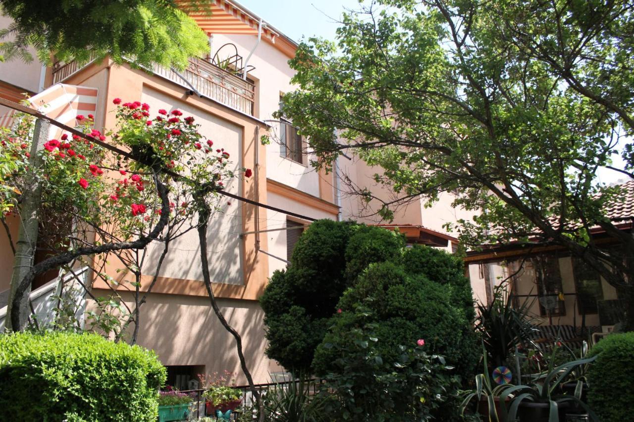 Orange House In The Old Town Plovdiv Hotel Buitenkant foto